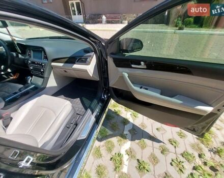 Черный Хендай Соната, объемом двигателя 2.36 л и пробегом 140 тыс. км за 12600 $, фото 13 на Automoto.ua