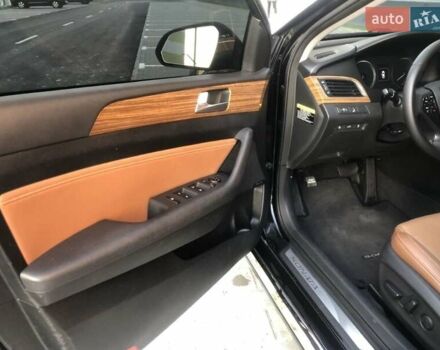Чорний Хендай Соната, об'ємом двигуна 2.36 л та пробігом 150 тис. км за 10700 $, фото 7 на Automoto.ua