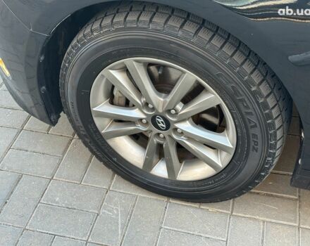 Черный Хендай Соната, объемом двигателя 2.4 л и пробегом 180 тыс. км за 9440 $, фото 7 на Automoto.ua