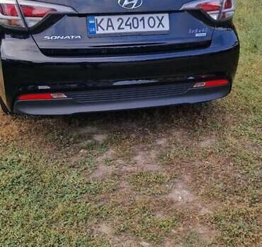 Чорний Хендай Соната, об'ємом двигуна 2 л та пробігом 128 тис. км за 12200 $, фото 4 на Automoto.ua