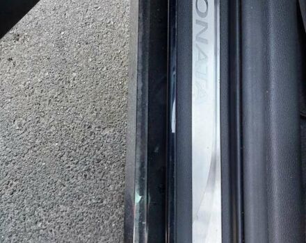 Черный Хендай Соната, объемом двигателя 2.36 л и пробегом 140 тыс. км за 12600 $, фото 35 на Automoto.ua