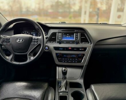 Чорний Хендай Соната, об'ємом двигуна 2.4 л та пробігом 145 тис. км за 9599 $, фото 14 на Automoto.ua