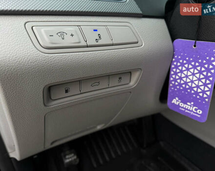 Черный Хендай Соната, объемом двигателя 2 л и пробегом 117 тыс. км за 13500 $, фото 25 на Automoto.ua