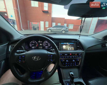 Черный Хендай Соната, объемом двигателя 2.36 л и пробегом 110 тыс. км за 12500 $, фото 8 на Automoto.ua