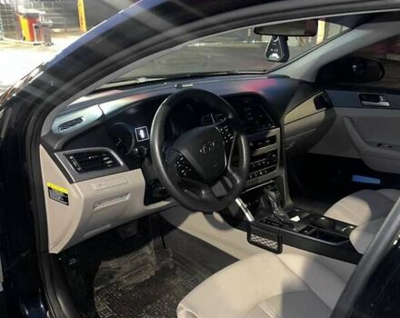 Черный Хендай Соната, объемом двигателя 2.36 л и пробегом 240 тыс. км за 8500 $, фото 16 на Automoto.ua