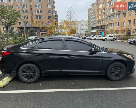 Черный Хендай Соната, объемом двигателя 2.36 л и пробегом 219 тыс. км за 10000 $, фото 2 на Automoto.ua