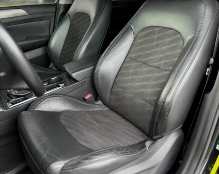 Чорний Хендай Соната, об'ємом двигуна 2.4 л та пробігом 145 тис. км за 9599 $, фото 9 на Automoto.ua