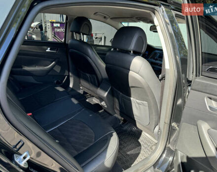 Черный Хендай Соната, объемом двигателя 2.36 л и пробегом 130 тыс. км за 10500 $, фото 18 на Automoto.ua