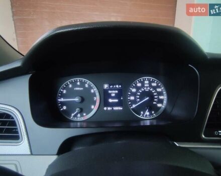 Чорний Хендай Соната, об'ємом двигуна 2.36 л та пробігом 260 тис. км за 9000 $, фото 2 на Automoto.ua