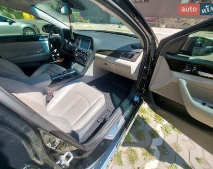 Черный Хендай Соната, объемом двигателя 2.36 л и пробегом 140 тыс. км за 12600 $, фото 12 на Automoto.ua