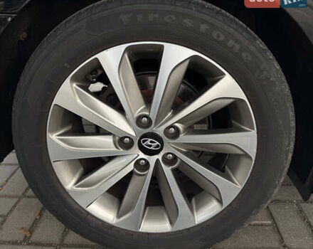 Чорний Хендай Соната, об'ємом двигуна 2.36 л та пробігом 145 тис. км за 9799 $, фото 25 на Automoto.ua