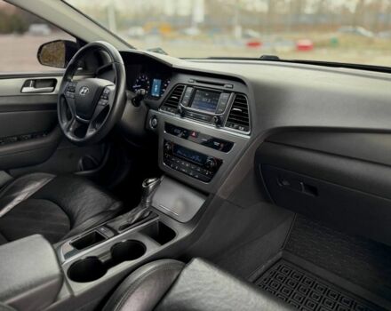 Чорний Хендай Соната, об'ємом двигуна 2.4 л та пробігом 145 тис. км за 9599 $, фото 13 на Automoto.ua