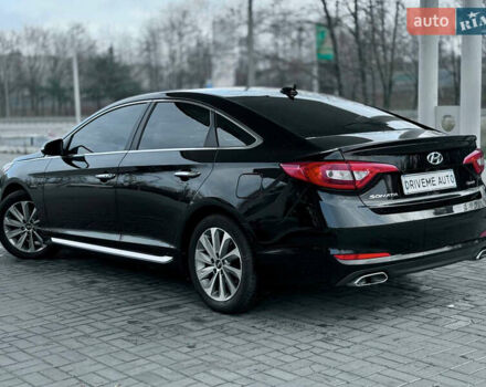 Чорний Хендай Соната, об'ємом двигуна 2.36 л та пробігом 145 тис. км за 9799 $, фото 6 на Automoto.ua