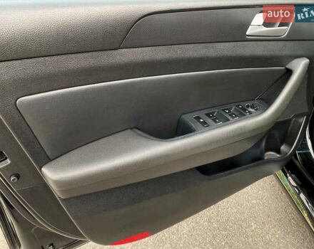 Черный Хендай Соната, объемом двигателя 2.36 л и пробегом 243 тыс. км за 10850 $, фото 26 на Automoto.ua