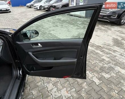 Черный Хендай Соната, объемом двигателя 2.36 л и пробегом 130 тыс. км за 10700 $, фото 29 на Automoto.ua