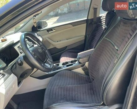 Черный Хендай Соната, объемом двигателя 2.4 л и пробегом 169 тыс. км за 10900 $, фото 12 на Automoto.ua