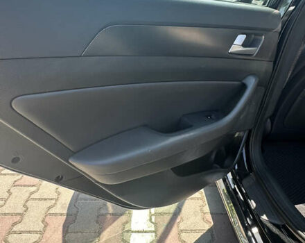 Черный Хендай Соната, объемом двигателя 2.36 л и пробегом 104 тыс. км за 12000 $, фото 23 на Automoto.ua