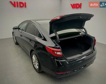 Черный Хендай Соната, объемом двигателя 2.4 л и пробегом 173 тыс. км за 10900 $, фото 6 на Automoto.ua