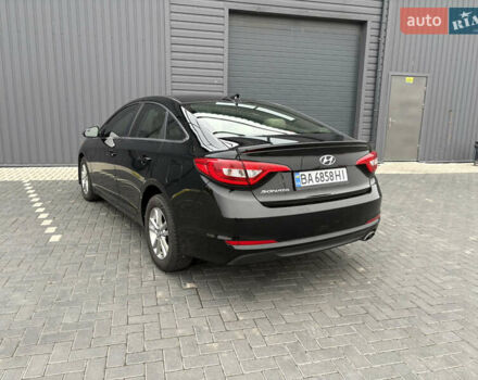 Черный Хендай Соната, объемом двигателя 2.36 л и пробегом 158 тыс. км за 9900 $, фото 6 на Automoto.ua