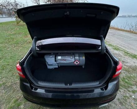 Чорний Хендай Соната, об'ємом двигуна 2 л та пробігом 210 тис. км за 12999 $, фото 11 на Automoto.ua