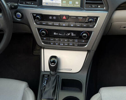 Черный Хендай Соната, объемом двигателя 2 л и пробегом 120 тыс. км за 17199 $, фото 33 на Automoto.ua