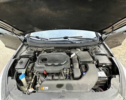 Черный Хендай Соната, объемом двигателя 2.4 л и пробегом 170 тыс. км за 10800 $, фото 11 на Automoto.ua