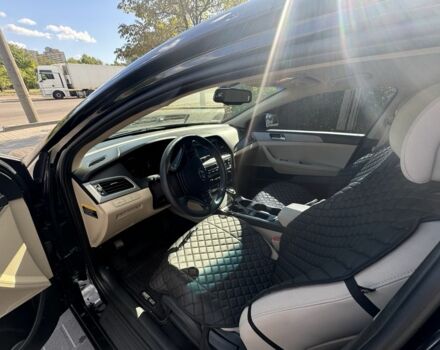 Чорний Хендай Соната, об'ємом двигуна 2.4 л та пробігом 159 тис. км за 10000 $, фото 5 на Automoto.ua