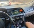 Черный Хендай Соната, объемом двигателя 2 л и пробегом 290 тыс. км за 9000 $, фото 7 на Automoto.ua