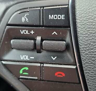 Чорний Хендай Соната, об'ємом двигуна 2.36 л та пробігом 159 тис. км за 12450 $, фото 39 на Automoto.ua