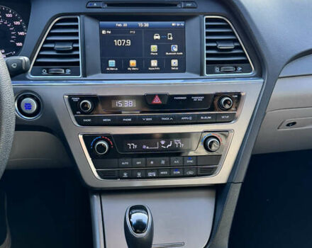 Чорний Хендай Соната, об'ємом двигуна 2 л та пробігом 74 тис. км за 12800 $, фото 10 на Automoto.ua