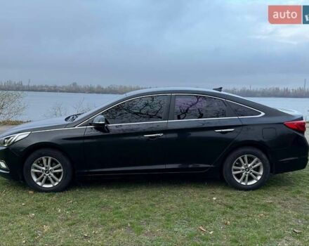 Чорний Хендай Соната, об'ємом двигуна 2 л та пробігом 210 тис. км за 12999 $, фото 1 на Automoto.ua