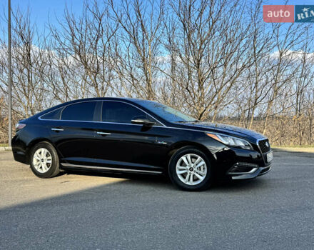 Чорний Хендай Соната, об'ємом двигуна 2 л та пробігом 74 тис. км за 12800 $, фото 12 на Automoto.ua