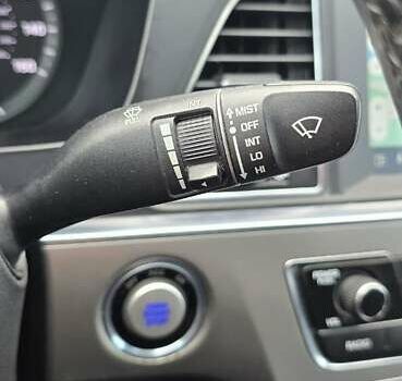 Чорний Хендай Соната, об'ємом двигуна 2.36 л та пробігом 159 тис. км за 12450 $, фото 42 на Automoto.ua