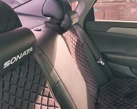 Хендай Соната 2016 в Тростянце на Automoto.ua Черный Хендай Соната, объемом двигателя 2 л и пробегом 220 тыс. км за 12000 $, фото 2 на Automoto.ua