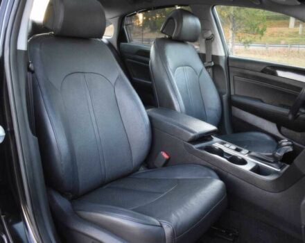 Черный Хендай Соната, объемом двигателя 2.4 л и пробегом 74 тыс. км за 1800 $, фото 6 на Automoto.ua