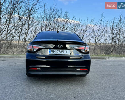 Чорний Хендай Соната, об'ємом двигуна 2 л та пробігом 74 тис. км за 12800 $, фото 7 на Automoto.ua