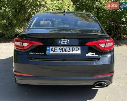 Черный Хендай Соната, объемом двигателя 2.4 л и пробегом 169 тыс. км за 10900 $, фото 4 на Automoto.ua