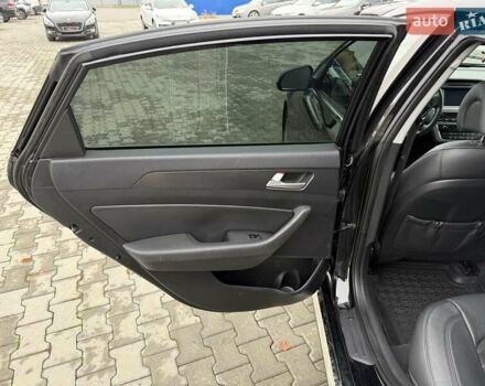 Черный Хендай Соната, объемом двигателя 2.36 л и пробегом 130 тыс. км за 10700 $, фото 22 на Automoto.ua