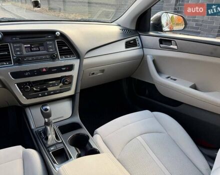 Хендай Соната 2016 в Киеве на Automoto.ua Черный Хендай Соната, объемом двигателя 2.36 л и пробегом 167 тыс. км за 10300 $, фото 19 на Automoto.ua