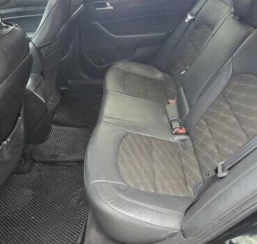 Чорний Хендай Соната, об'ємом двигуна 2.36 л та пробігом 159 тис. км за 12450 $, фото 26 на Automoto.ua