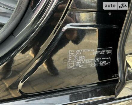 Чорний Хендай Соната, об'ємом двигуна 2 л та пробігом 171 тис. км за 15150 $, фото 22 на Automoto.ua