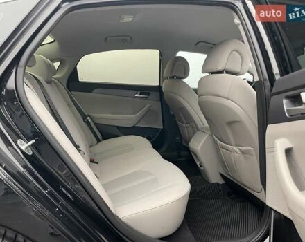 Черный Хендай Соната, объемом двигателя 2.4 л и пробегом 173 тыс. км за 10900 $, фото 10 на Automoto.ua