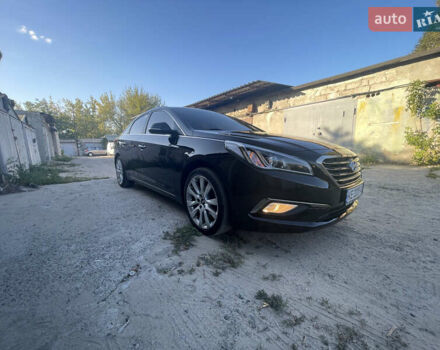 Черный Хендай Соната, объемом двигателя 2 л и пробегом 216 тыс. км за 15555 $, фото 4 на Automoto.ua