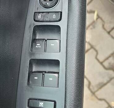 Чорний Хендай Соната, об'ємом двигуна 2.36 л та пробігом 159 тис. км за 12450 $, фото 33 на Automoto.ua