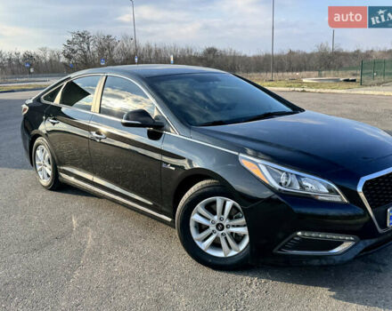 Чорний Хендай Соната, об'ємом двигуна 2 л та пробігом 74 тис. км за 12800 $, фото 1 на Automoto.ua