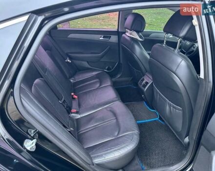 Чорний Хендай Соната, об'ємом двигуна 2 л та пробігом 210 тис. км за 12999 $, фото 7 на Automoto.ua