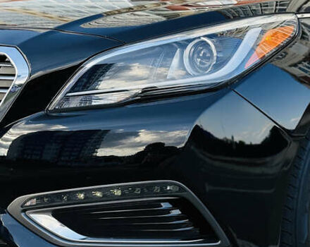 Черный Хендай Соната, объемом двигателя 2 л и пробегом 120 тыс. км за 17199 $, фото 5 на Automoto.ua