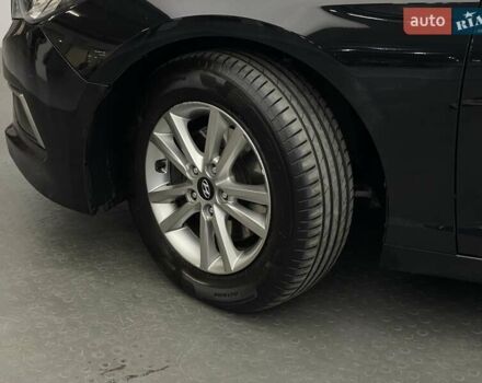 Черный Хендай Соната, объемом двигателя 2.4 л и пробегом 173 тыс. км за 10900 $, фото 7 на Automoto.ua