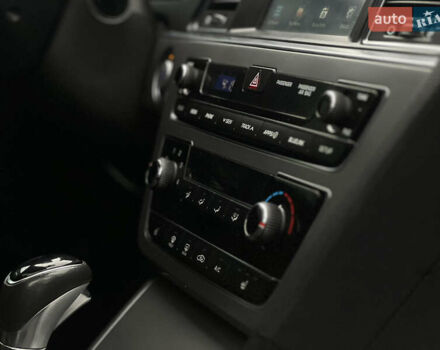 Черный Хендай Соната, объемом двигателя 2.36 л и пробегом 110 тыс. км за 10900 $, фото 10 на Automoto.ua