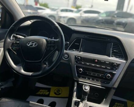Чорний Хендай Соната, об'ємом двигуна 2.4 л та пробігом 151 тис. км за 10700 $, фото 9 на Automoto.ua